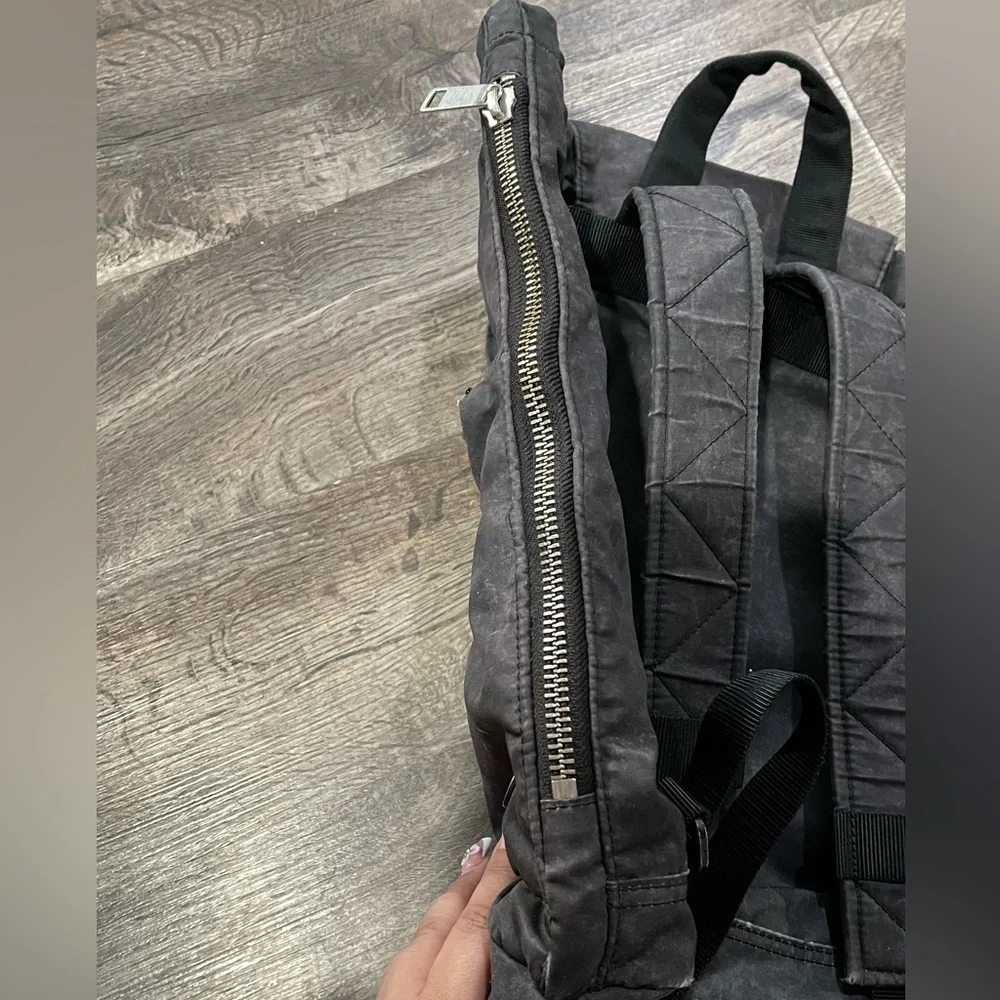 lululemon athletica this sleek